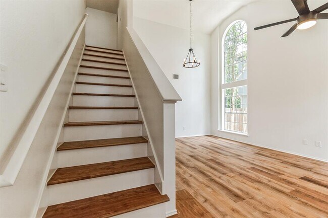Building Photo - 8800 Dandelion Trail