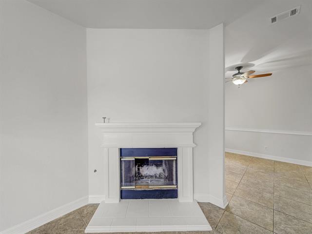 Building Photo - 2500 Westheimer Rd