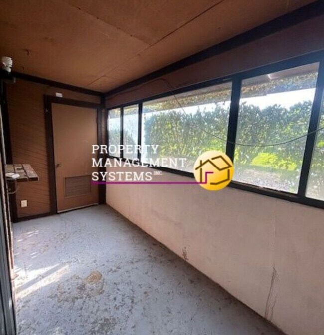 Building Photo - 2 Bedroom Sugarhouse Condo