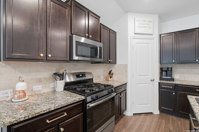 Building Photo - 5125 Blue Ivy