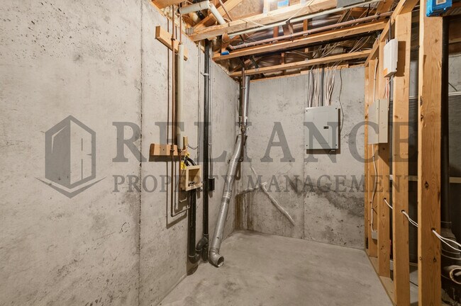 Building Photo - 7402 E 35th St N