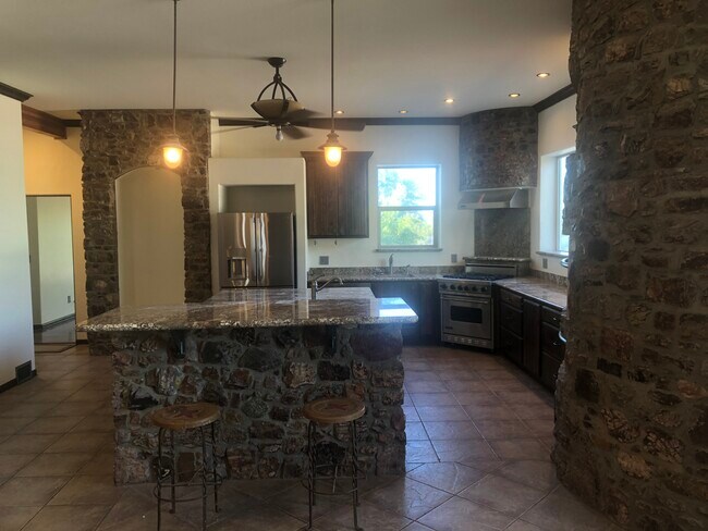 Building Photo - 35030 N 51st St