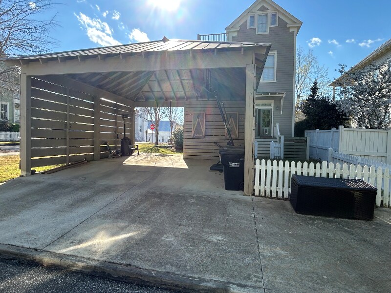 Building Photo - 68 Bright Spot St