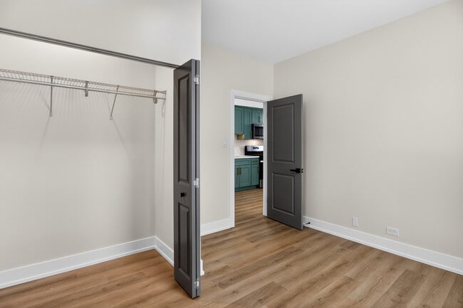 Building Photo - 4622 S Calumet Ave