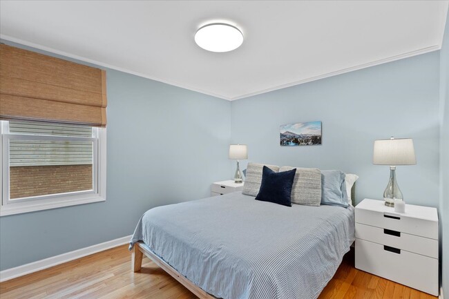 Building Photo - 40 Williamsburg Rd