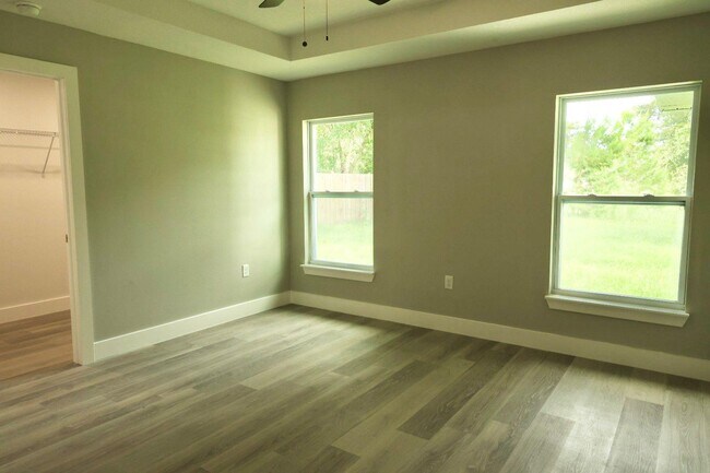 Building Photo - 345 Malauka Loop