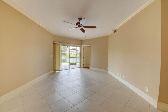 Building Photo - 23181 Fountain View Dr