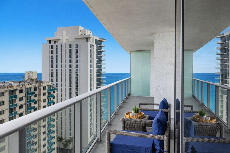 Building Photo - 4111 S Ocean Dr