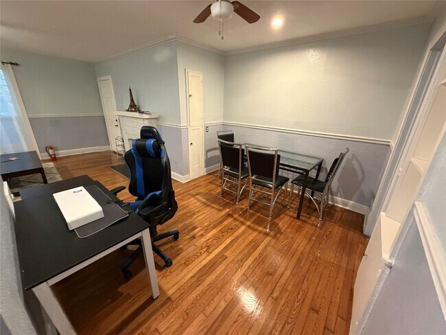 Building Photo - 1109 Autrey St