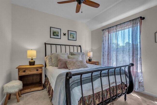 Building Photo - 55 S Bethany Bend Cir