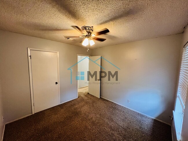 Building Photo - 113 Hilltop Dr