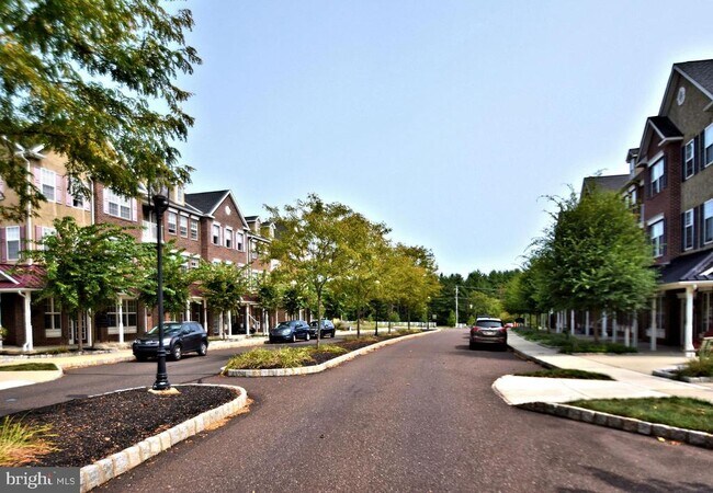 Building Photo - 3940 Ashland Dr