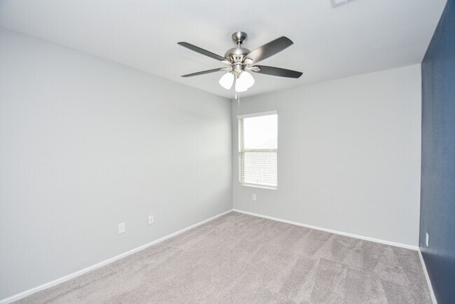 Building Photo - 22707 Bolanzo Ln