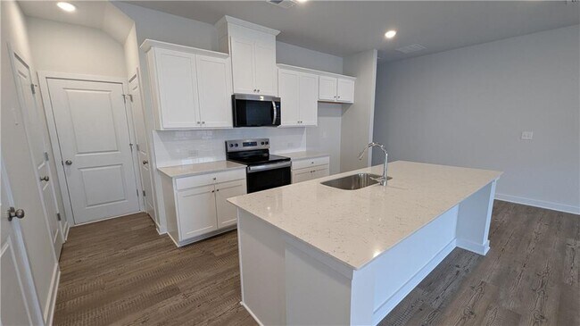 Building Photo - 1726 Harper Lily Ln