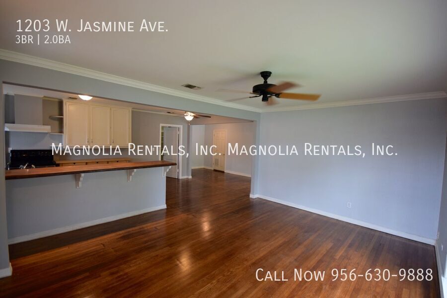 Building Photo - 1203 Jasmine Ave W