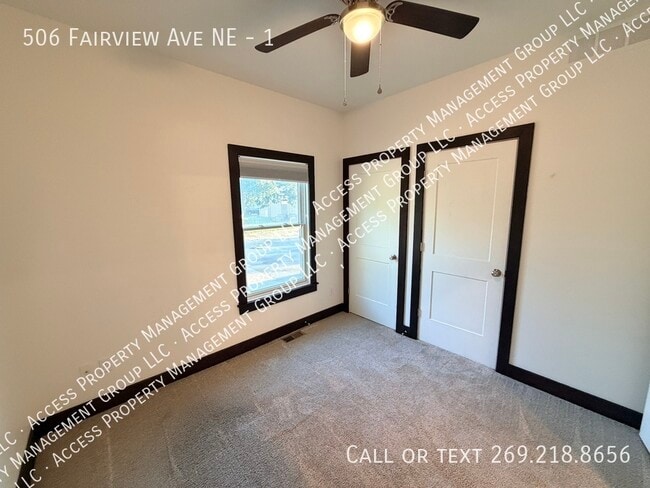Building Photo - 506 Fairview Ave NE