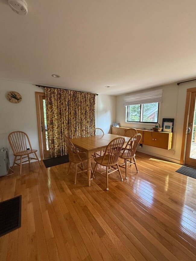 Building Photo - **WINTER RENTAL** Adorable Meredith Chalet...