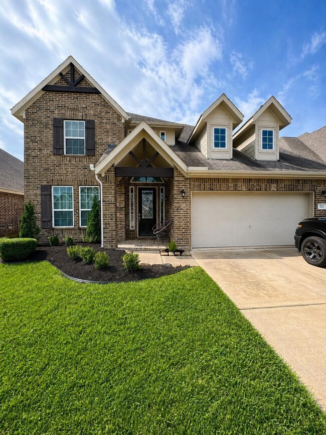 Building Photo - 221 Ashley Way