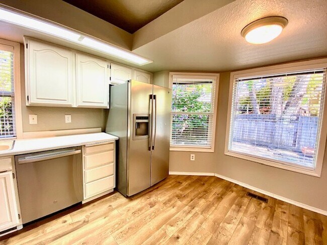 Building Photo - 4 Bedroom 2 bath Home in NW Boise