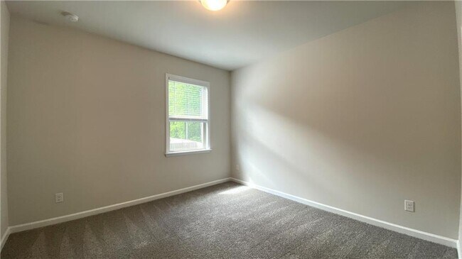 Building Photo - 1835 Wellston Dr