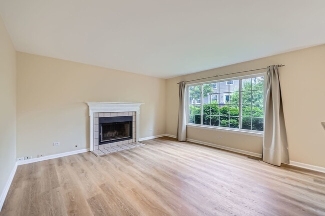 Building Photo - 1208 Darnell Dr
