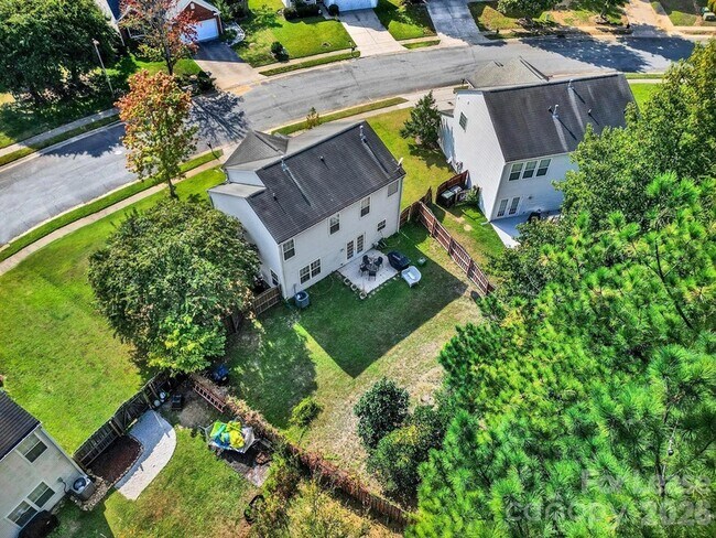 Building Photo - 10541 Haddington Dr