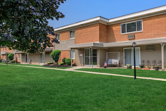 Willo Park Apartments - Willoughby, OH | Apartment Finder