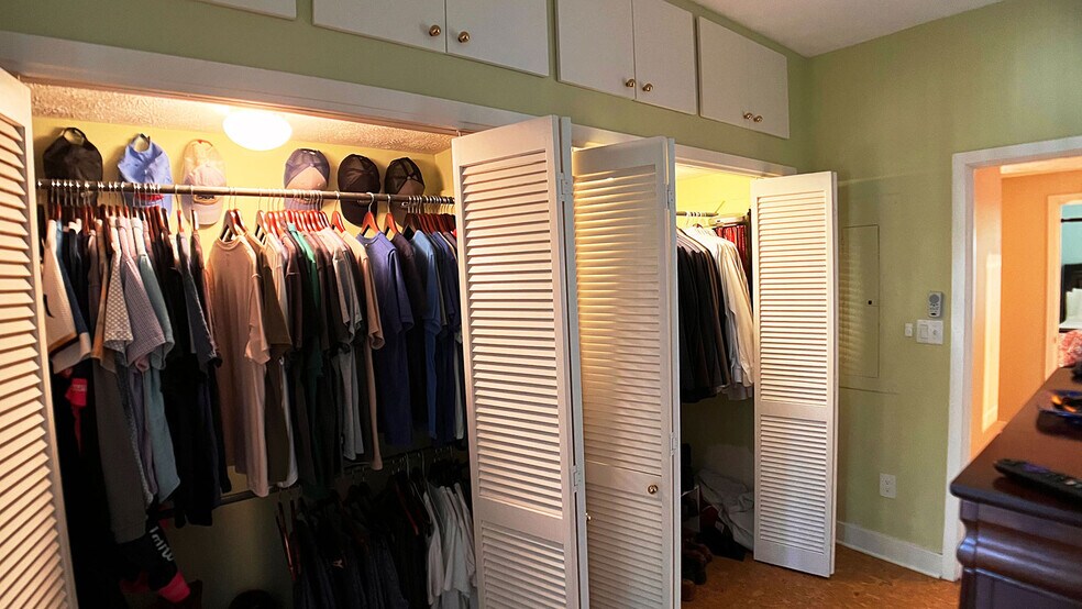 Building Photo - 1710 N State St