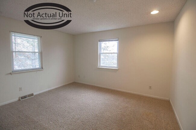 Building Photo - 3600 Hermitage Rd