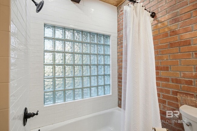 Building Photo - 27522 Burkhardt Dr