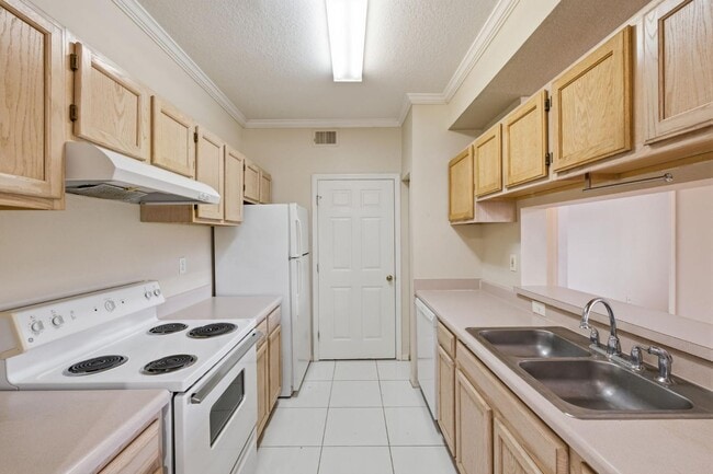 Building Photo - 5612 Pinnacle Heights Cir