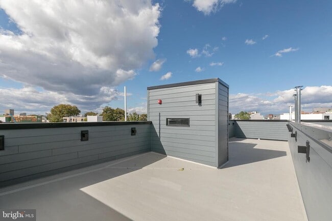 Building Photo - 1617 Brown St