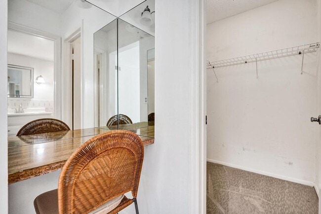 Building Photo - 1050 NW 13th St