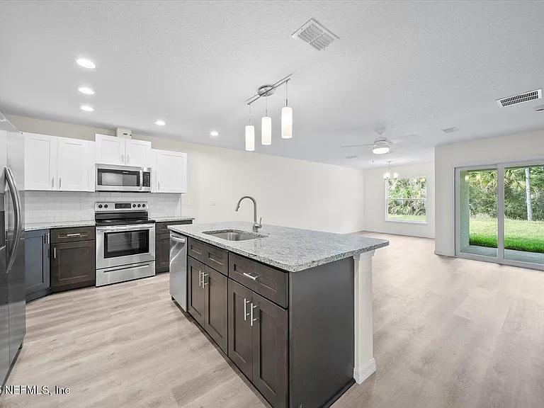 Building Photo - 59 Wellstream Ln