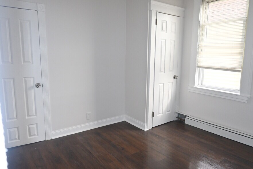 Room 3 - 51 Bogart Ave