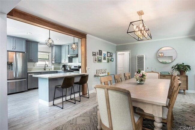 Building Photo - 5635 Pimenta Ave