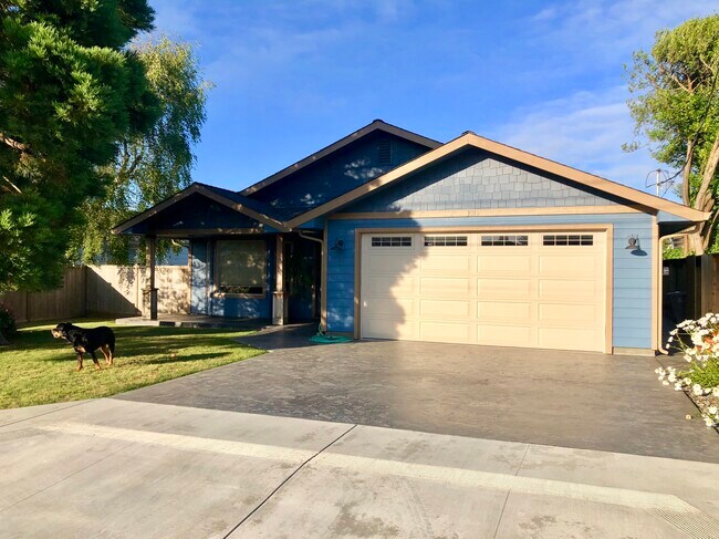 Building Photo - 1519 T St