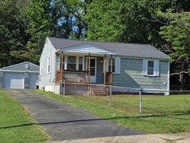 Building Photo - 3560 Maple St