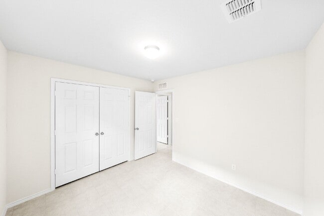 Building Photo - Welcome Home! Sterling Ridge