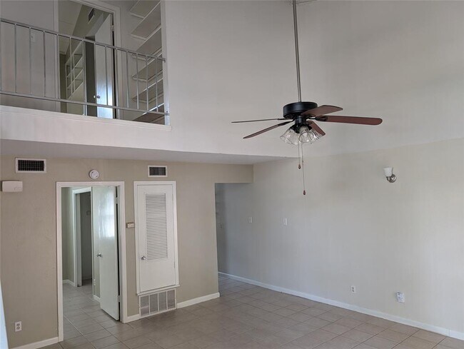 Building Photo - 3300 Clawson Rd