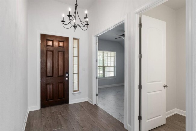 Building Photo - 175 Senna Dr
