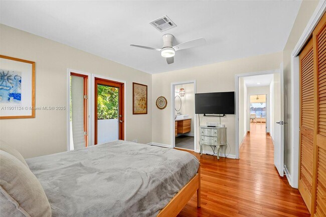 Building Photo - 2910 N Flagler Dr