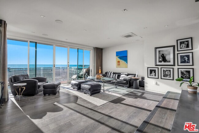 Building Photo - 1 Driftwood St