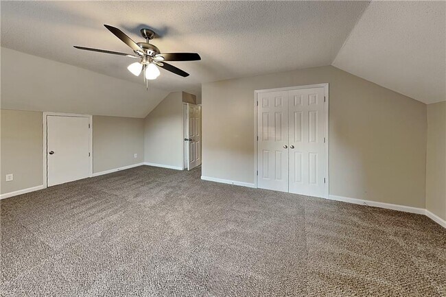 Building Photo - 7005 Greenfield Ln