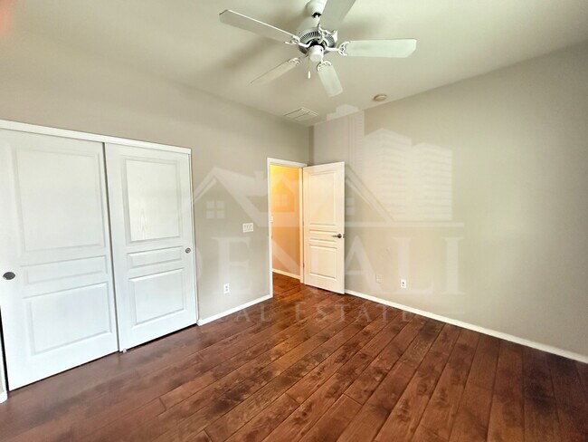 Building Photo - 1737 W Seagull Ct