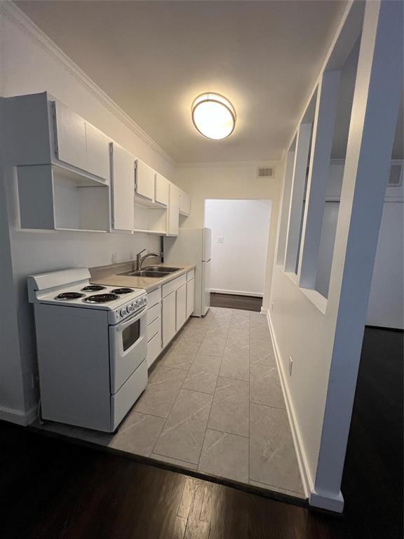 Building Photo - 4021 Mandell St