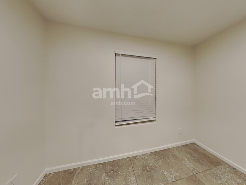 Building Photo - 3392 E Cowboy Cove Trail