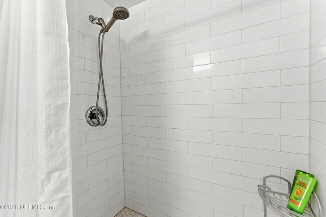 Building Photo - 658 Summer Pl