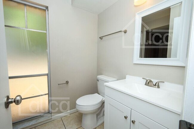 Building Photo - 4006 Luan Dr