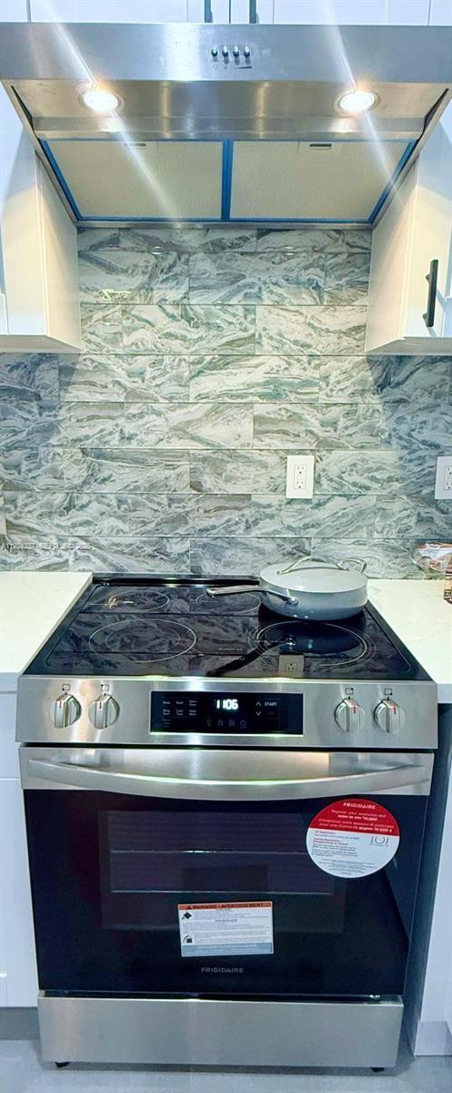 Building Photo - 4701 NE 3rd Ave